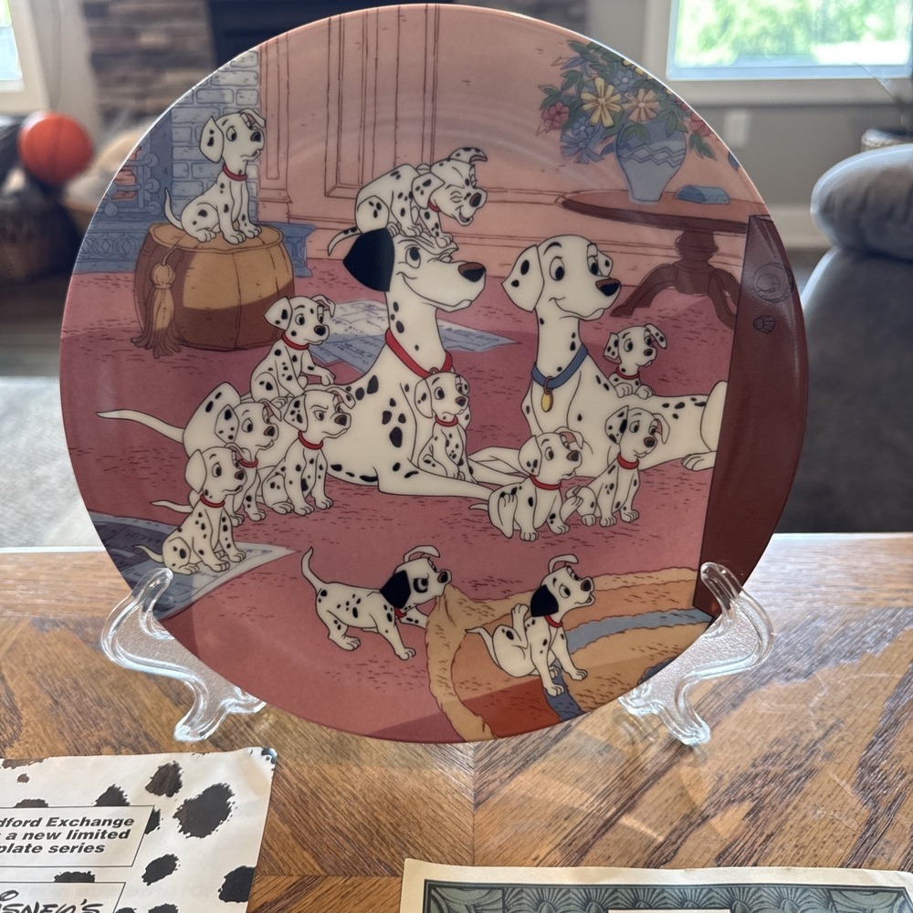 Watch Dogs Plate 101 Dalmatians #1 Walt Disney‎ Movie Film Bradford Exchange COA